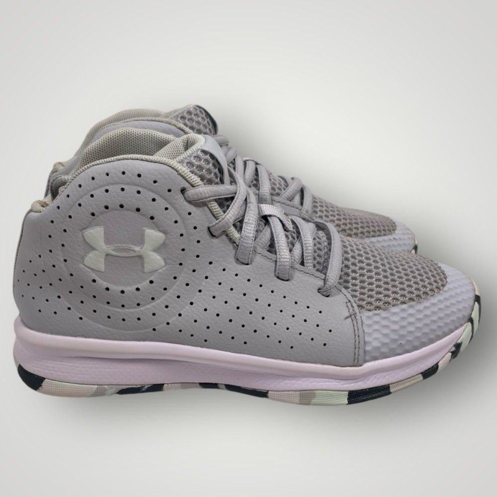 Kids Under Armour Jet 2019 size 2Y